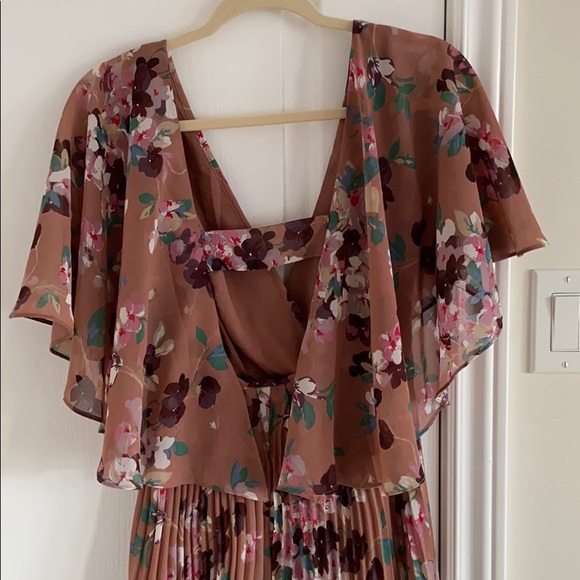 NWT ASOS Flutter Sleeve Floral Dress - Picture 6 of 7